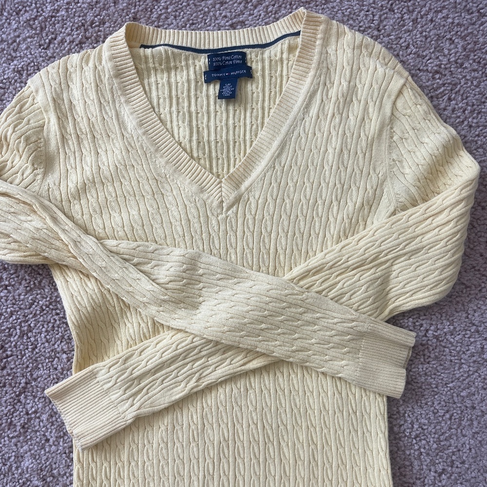Tommy Hilfiger cable knit sweater size small